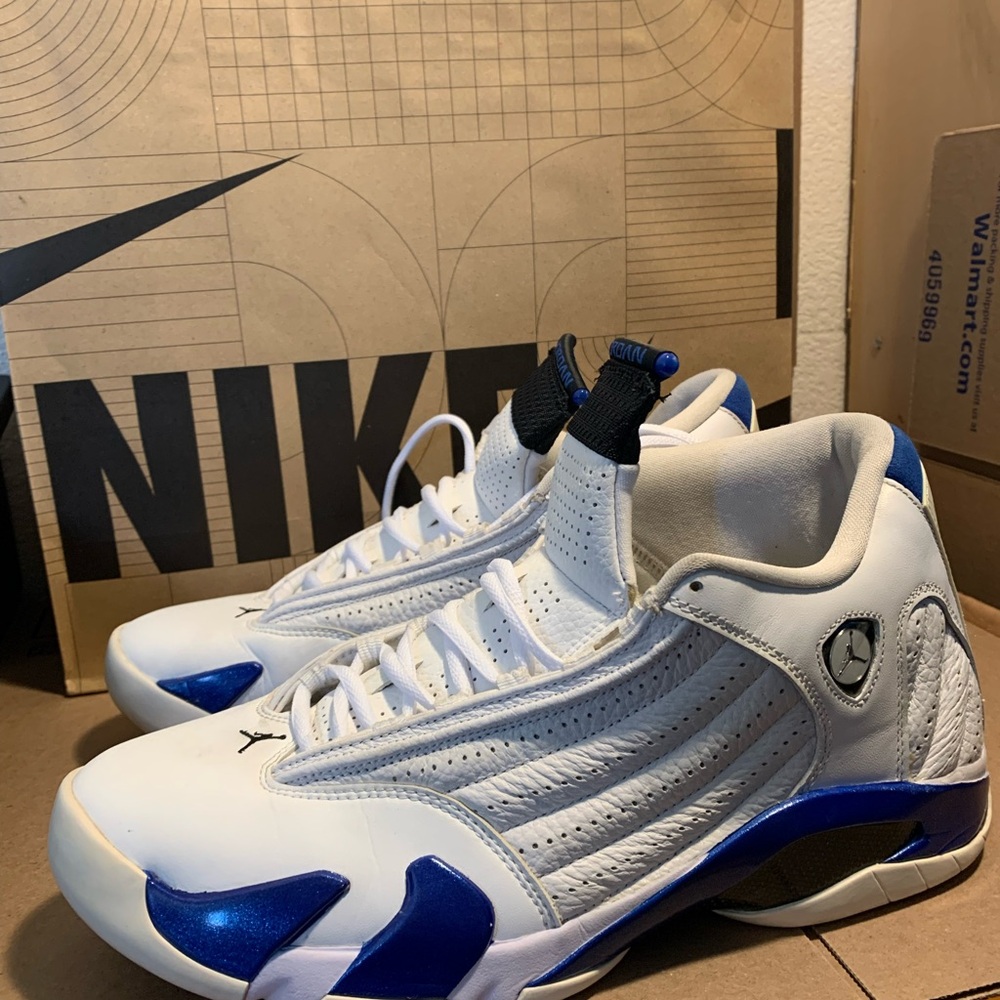 Jordan Athletic Shoes White and Blue